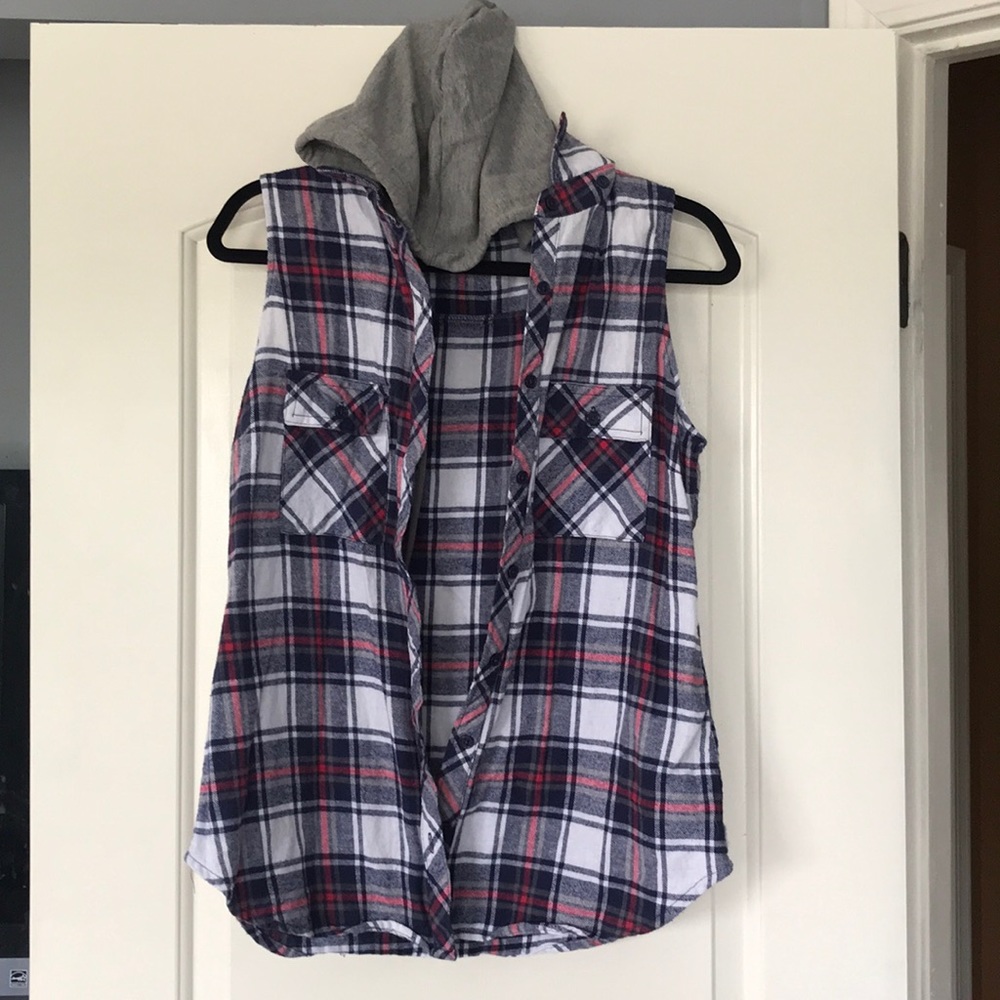 sleeveless hooded flannel
